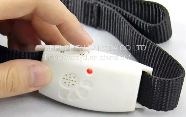 Ultrasonic Pest Repeller for Dogs or Cats photo-4