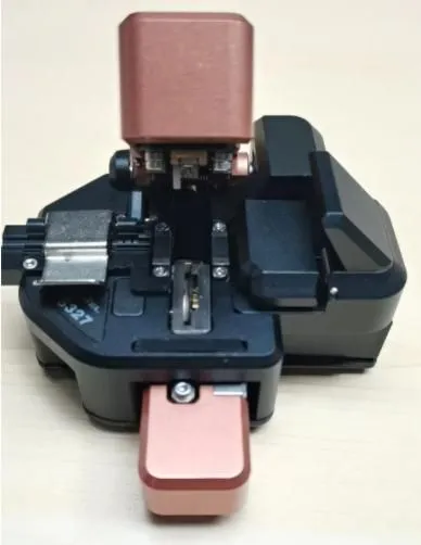 S327 Fitel optic fiber cleaver