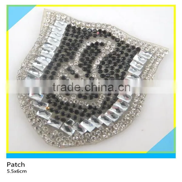 Iron on Glass Stone Applique Hotfix Red "M" Word Rhienstone Patch 5.5x6cm photo-2