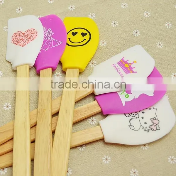 Wooden Handle Silicone Spatula ,Food Grade Heat Resistant Silicone Spatula Private Label, Fashion Silicone Spatula photo-2