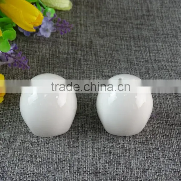 Cheap Wholesale White Ceramic Kitchen Unique Ceramic Salt and Pepper Shaker With Color Box photo-2