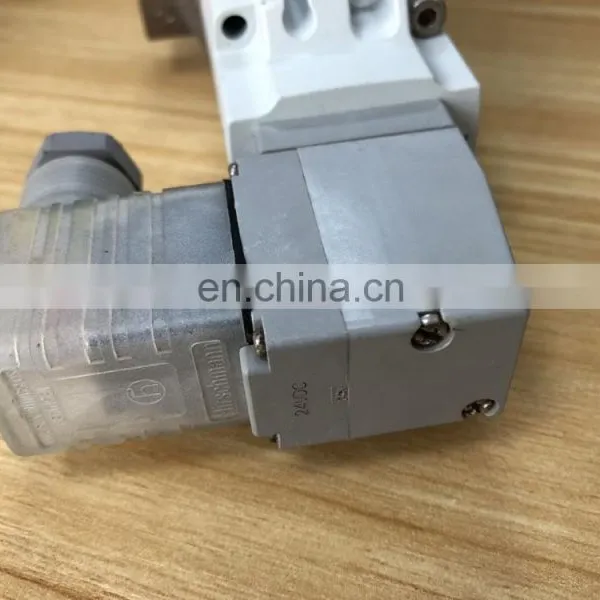 New Original SMC Coolant Valve SGC221B-1615Y-5DZ 24VDC photo-5