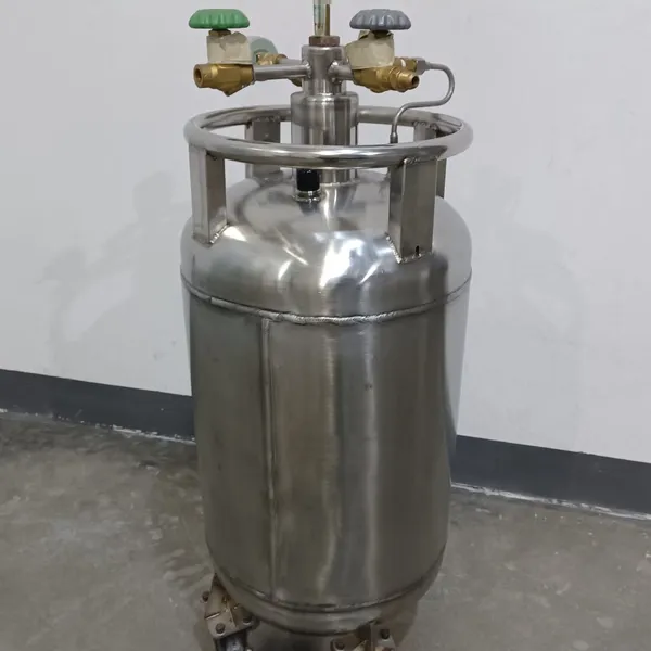 Self-Pressurizing Nitrogen Tank for Livestock Safety and Storage photo-2
