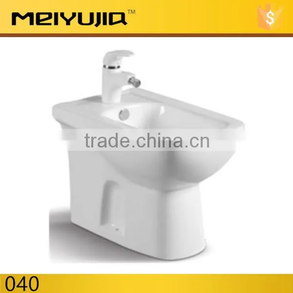 2010-1R Ceramic Sanitary Ware Women Washing Toilet Bidet