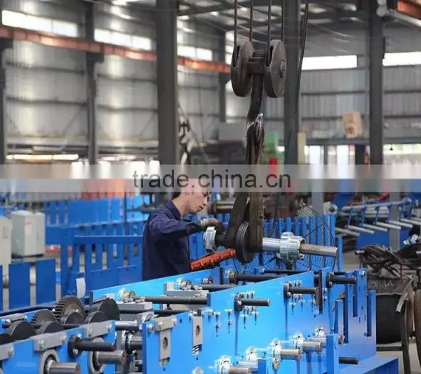 YX28-820 Cold Joint Hidden Roof Panel Roll Forming Machine photo-4