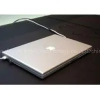 Apple MacBook Pro MD311CH-A 17 Inch
