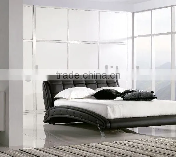 2011 Leather Bed K6662