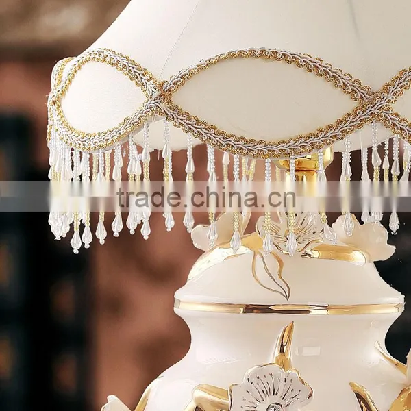 Fancy Flower Diamond Hand Painted Ceramic Table Lamp for Wedding Deco photo-4