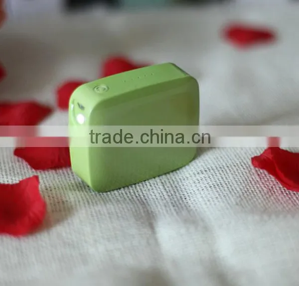 Emitting Logo Universal External Power Bank 5600mah photo-5