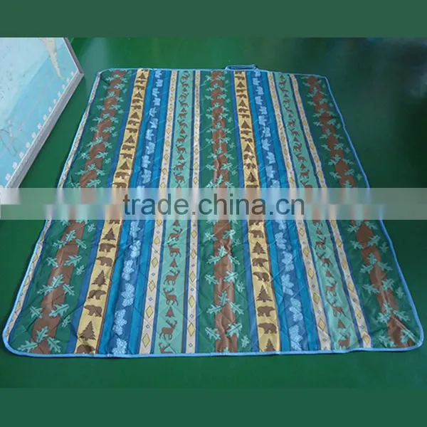 2 in 1 CMYK Printed Polyester Quilt Wadding Filling 600D Nylon Waterproof Blanket Zip up Fold Into a Bag Travel Picnic Mat photo-2