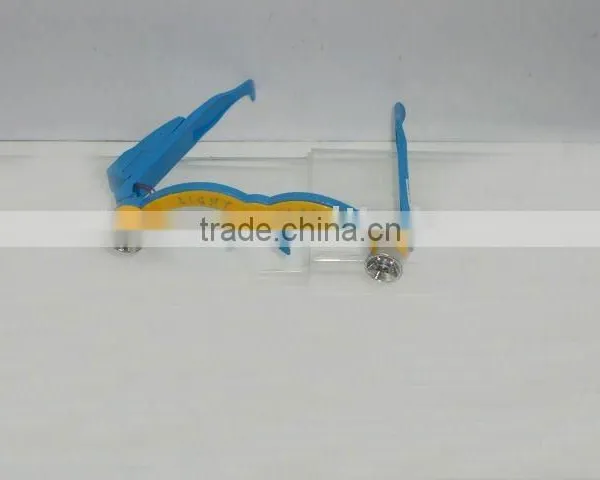 Flash glasses (3 button batteries)