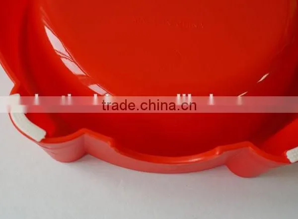 Cat Shaped Plastic Pet Bowl With Anti Skid on Bottom photo-5