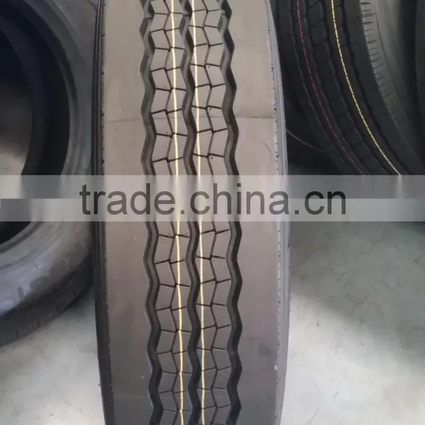 High Quality SUPERHAWK Truck Tires 215/75R17.5 photo-2