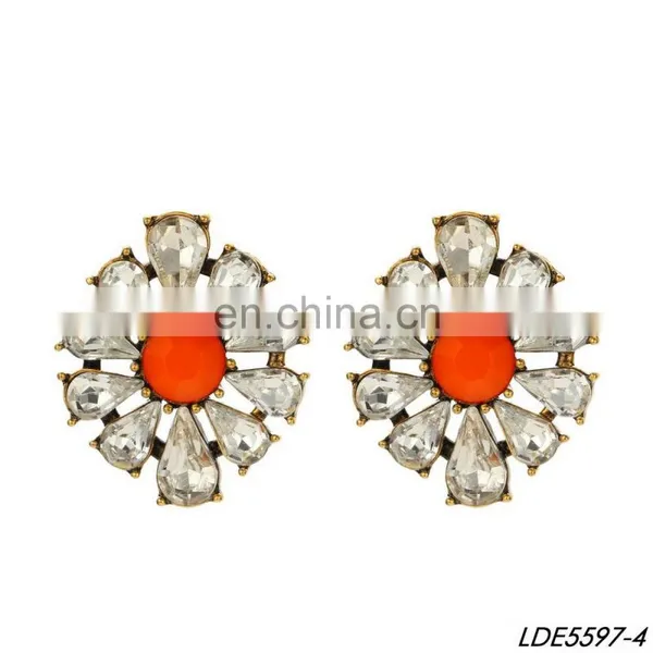 Daisy Crystals Stud Earrings Antique Gold Post Earrrings photo-5