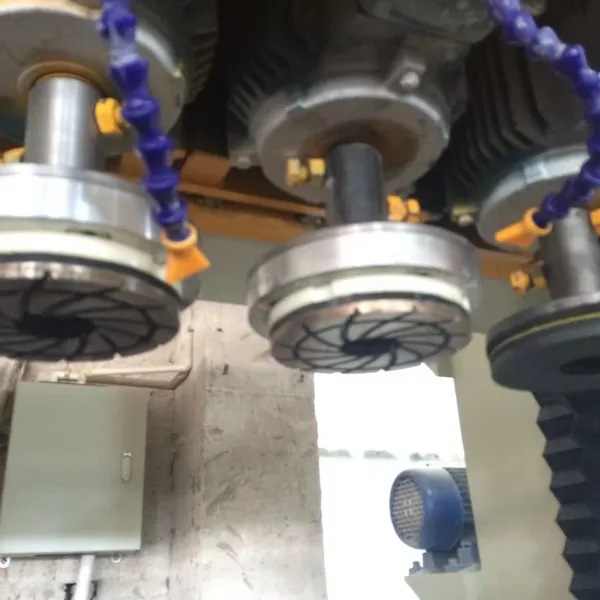 Hualong Machinery Automatic Arc Slabs Marble Granite Stone Polishing Machine for Roman Column photo-5