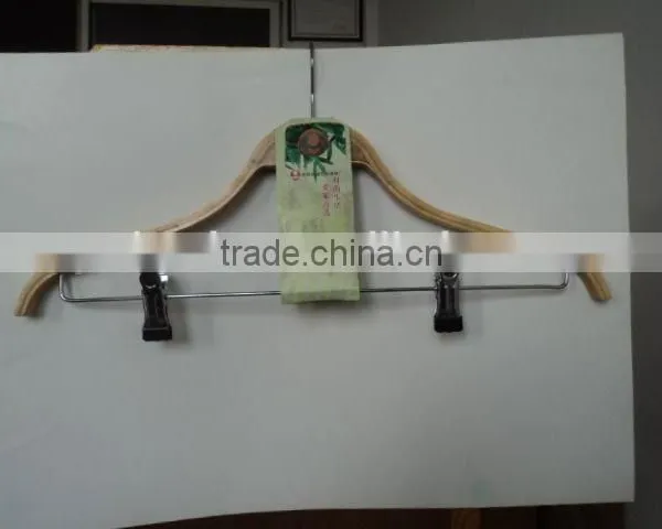 Environmental and Fashionable Clothes Hangers for Sweaters