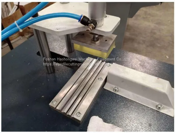 High Precision Cutting Machine Saw Aluminum Machine Door and Window Equipment Cutting Machine photo-3