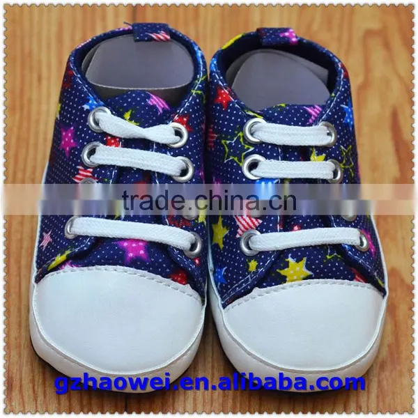 Star Printed Baby Footwear With Shoestring photo-3
