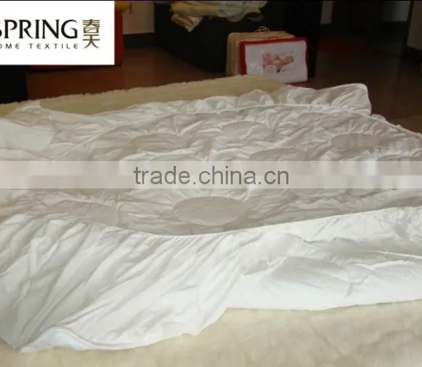 White Quilt Bed Cover photo-3