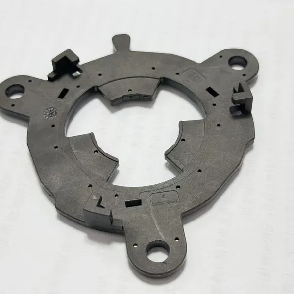 Base de motor de gestión de motor para automóviles de trabajo pesado, IATF16949, rigidez estructural extrema, plásticos de inyección, Arabia Saudita.