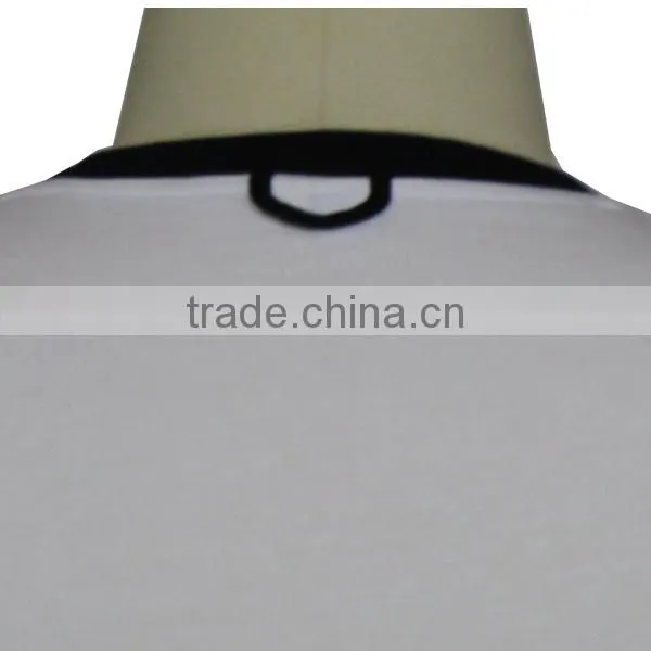 Rib Collar Short Sleeve White Golden Embroidery Tshirt photo-6