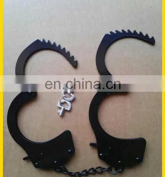 Factory Direct Sales Taiwan Engraved Handcuffs Toys photo-3