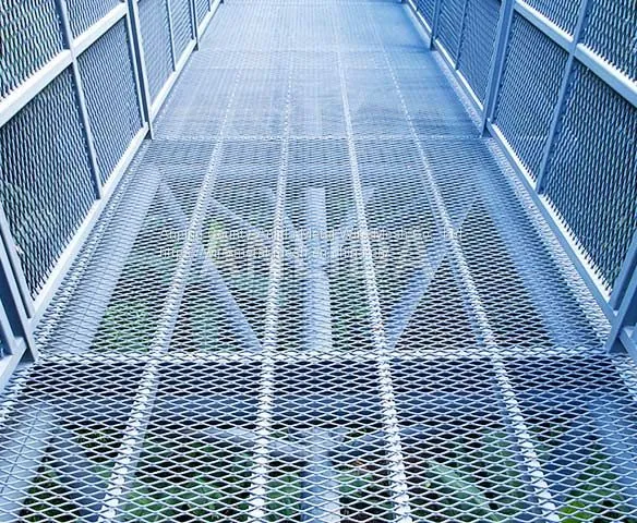 Expanded Metal Walkway Mesh Custom Heavy Duty Expanded Metal Mesh photo-3