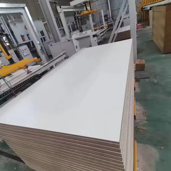 High Quality 3mm 6mm 12mm 15mm 18mm Fibreboards White Melamine Mdf Hdf Board For Furniture