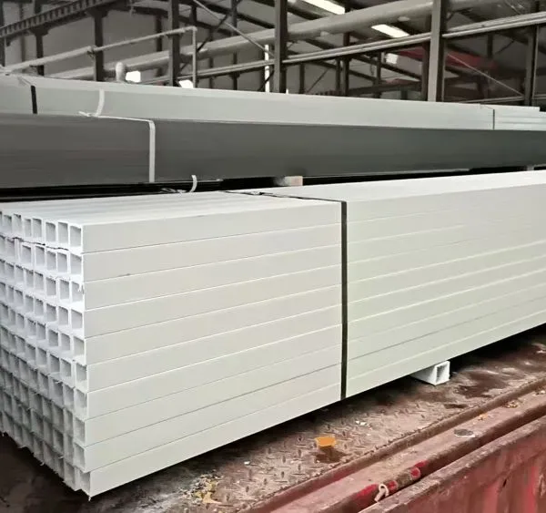 Tableros pultruidos de fibra de vidrio y perfiles para uso industrial y de construcción