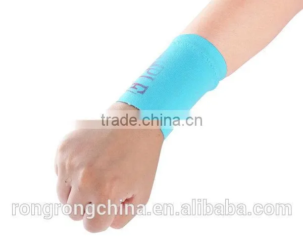 Good Quality and Fashion Wrist Brace With Medical Function Sports Products Support photo-2