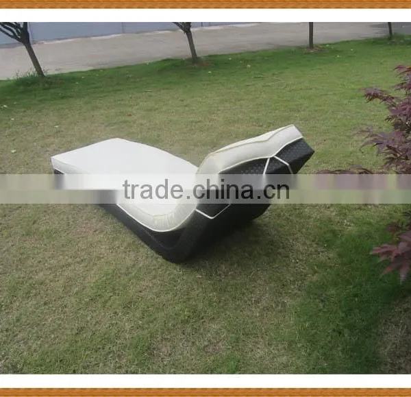 Outdoor Rattan Lounge