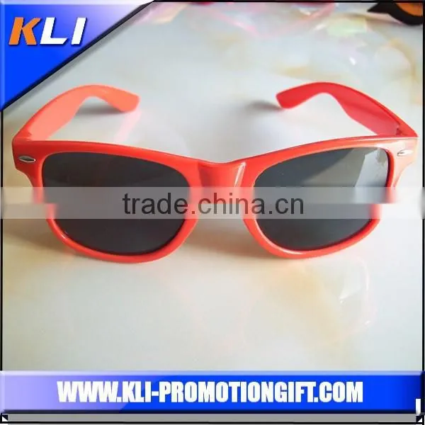 China Sunglass Supplier Red Fashion Sunglasses Women photo-5