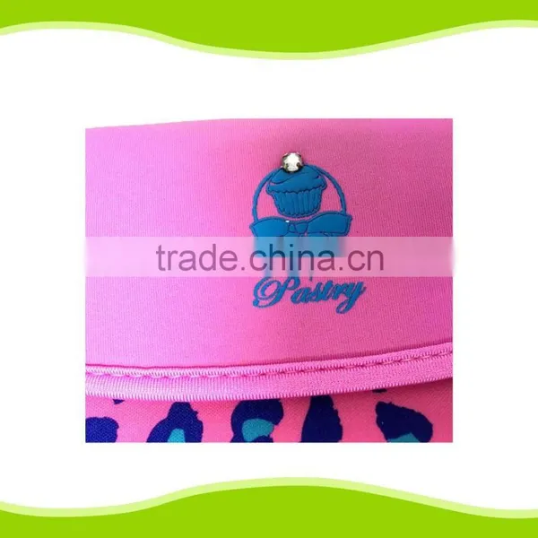Magnetic Waterproof Neoprene Tablet Bag With Hand Strap photo-4