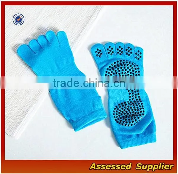WH-131 Hot Sale Cotton Barre Cozy Sports Yoga Sock, Custom Made Logo Indoor Women Sport Pilates Socks photo-6