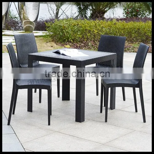 Outdoor Furniture / Plastic Rattan Tables and Chairs