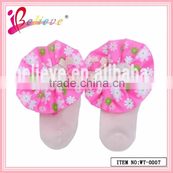 Hot Sale Baby Products Made in China Ribbon Decoration Nice Soft Baby Christmas Socks (WT-0006) photo-2