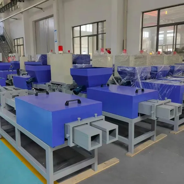 Hot Selling Four Column Pallet Block Making Machine for Sale photo-3