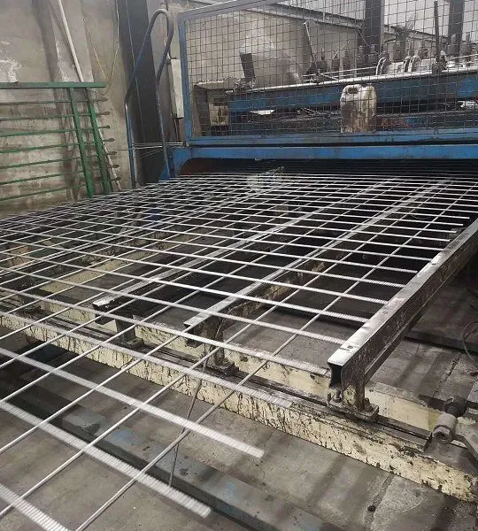 Customized Hole Size Welded Wire Mesh Panel Stainless Steel Welded Mesh for Industrial and Filter Use photo-2