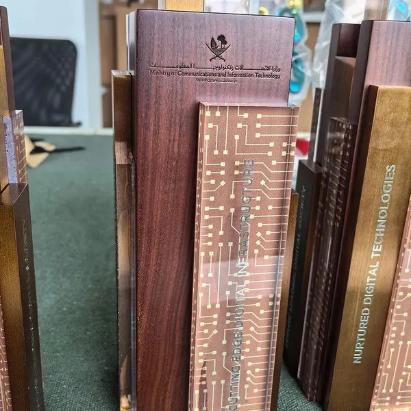 Custom Award Manufacturer in Shenzhen, China High-Quality, Creative Trophies Combining Wood, Metal, and Acrylic photo-2