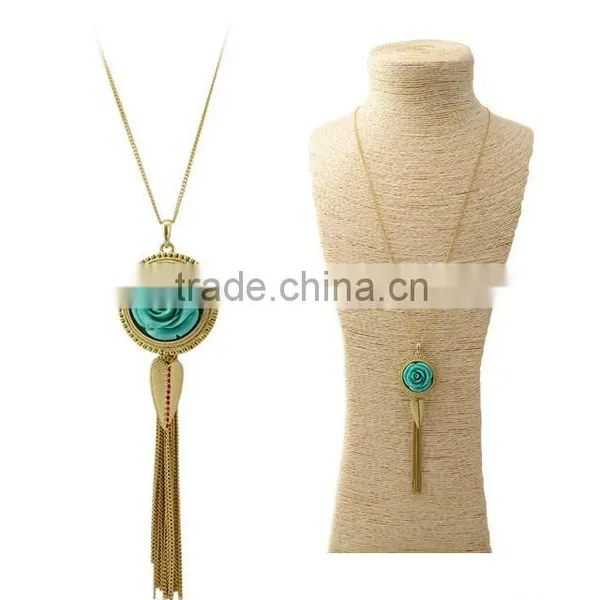 Red Green Black Resin Flower Blossom Pendant With Alloy Tassel Necklace photo-3
