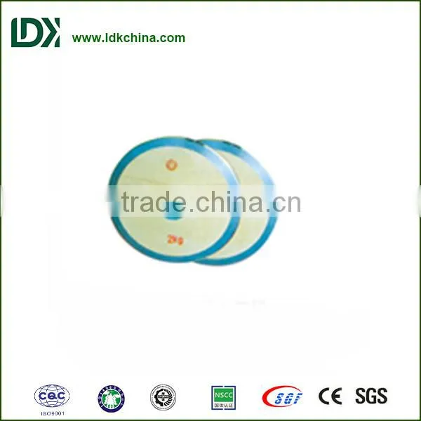 Light weight wooden discus throw