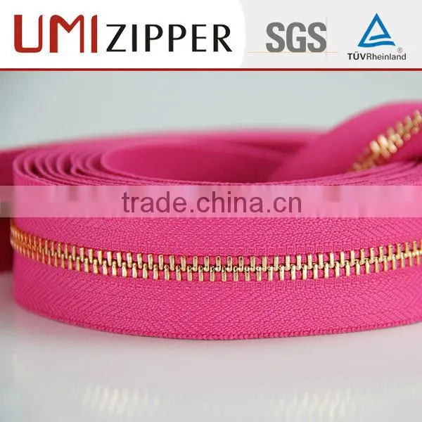 MOQ Fashion Rose Gold Iron Teeth on Double Sided Reverse Coil Zipper photo-3
