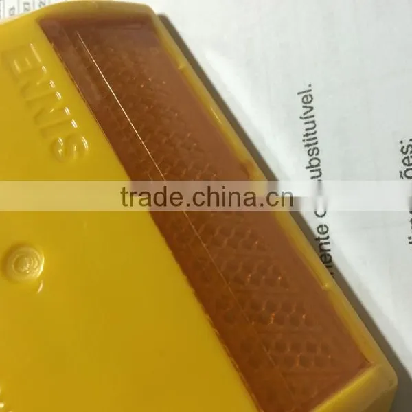 Wholesale Studs and Spikes / ABS Plastic Traffic Road Divider photo-3