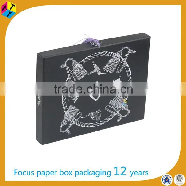Custom Logo Printing Paper Packaging Box Tee Shirts photo-3