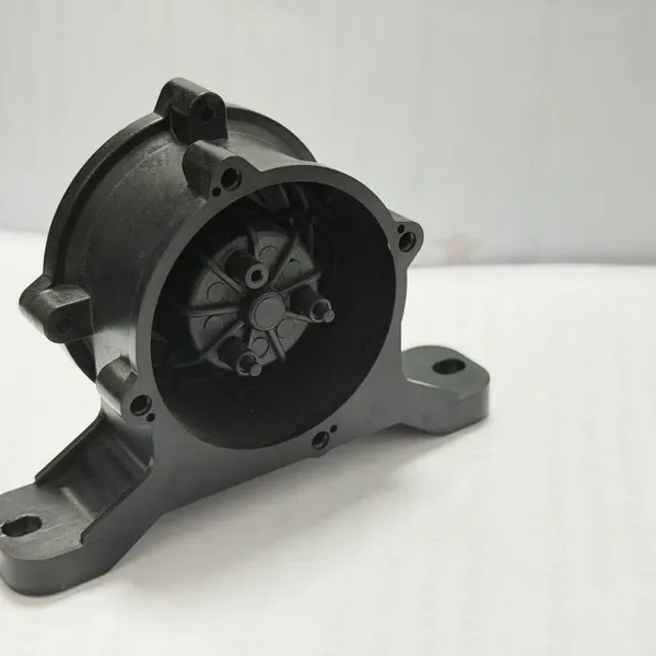 Base de moldeo integrada con bomba de inyección automática Haitian de alta capacidad, IATF16949, libre de vacíos, plásticos personalizados Vietnam