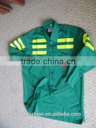 Cheap Coverall With Reflective Tapes and Pockets Wholesale Workwear in Apparel