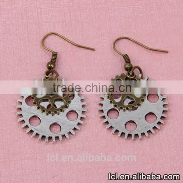 Cheap Fashion Imitation Jewelry Steampunk Clock Imitation Gold Earrings Party Dress New Made in China Yiwu photo-3