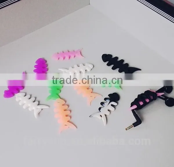Customized Shape and Logo Soft Silicone Rubber Earphone Cord Cable Winder photo-2