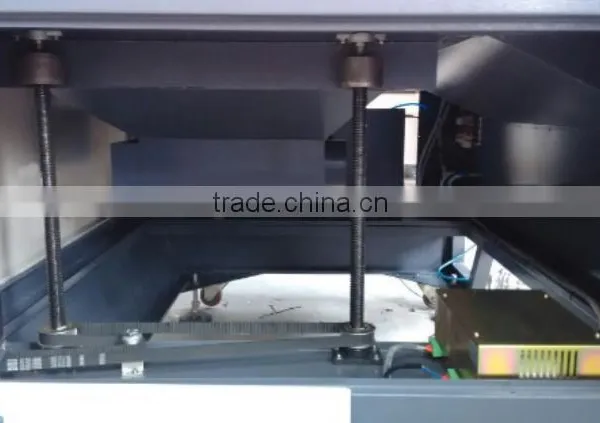 DW-6040 Leather Bags Co2 Laser Engraving Machine /non-metal Laser Engraving Machine,with One Year Warranty photo-3