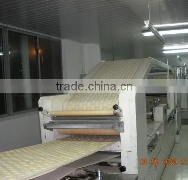 Full Automatic Biscuit Sandwiching & Packing Machine photo-4
